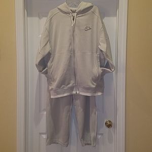 Men's Nike Warm-Up Suit